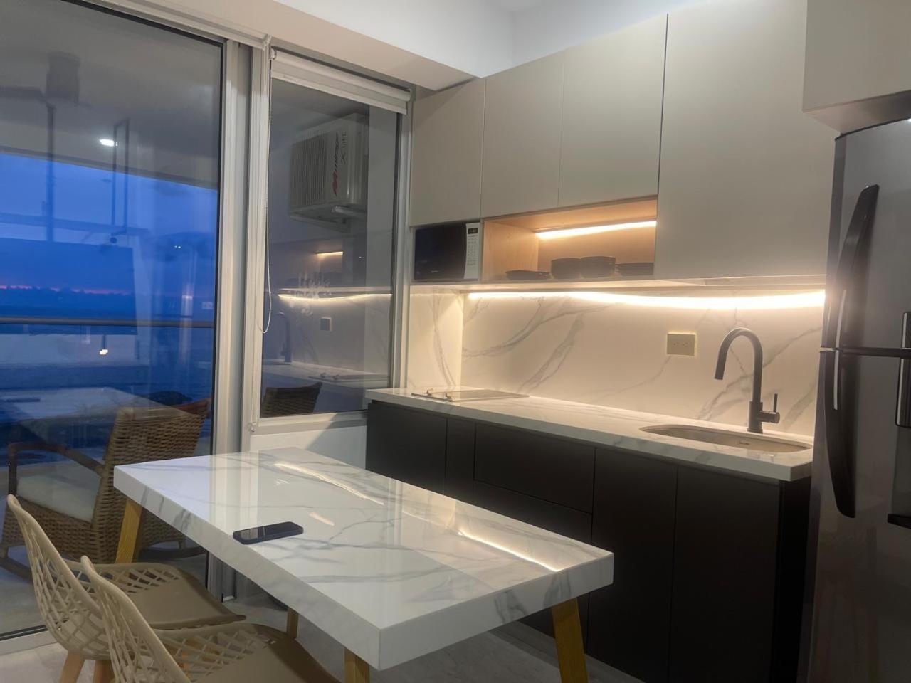 Apartasuites *